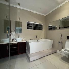 Guinefowl Guest Suite 1