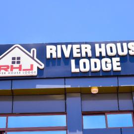 River house Lodge