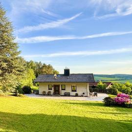 Vintage Ferienhaus mit Außensauna direkt am Wald inklusive riesigem Garten für bis zu 7 Personen AUF DEM HEIDCHEN