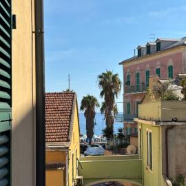 Blue Corner Apt - Vicino al mare, hotel a Cogoleto
