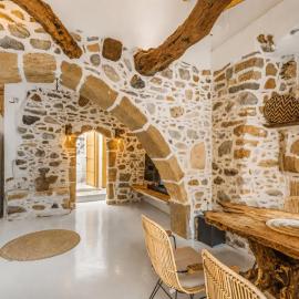 Boutique Cretan house in Old Malia with Jacuzzi, Hotel in Malia