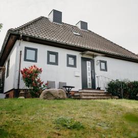 Ferienwohnung mit Garten und Innenstadtnähe, Hotel in Plön