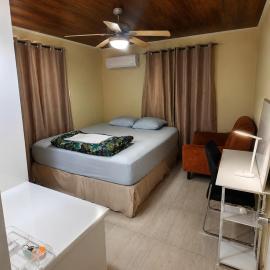 A Room w Private Bathroom in St James, hotel in Saint Michael