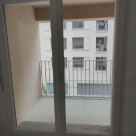 Apparemment avec place de parking