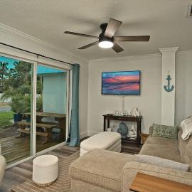 Siesta Key Village Pool Walk to Beach Pets