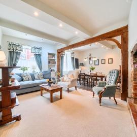 Character 3 bed townhouse - Central Ludlow