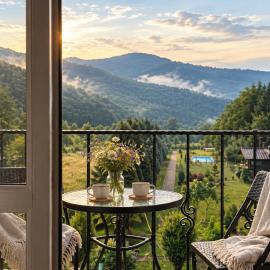 Садиба в горах, hotell i Solochin
