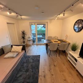 BearStay Apartment Augsburg - Flexibel für Familien, Reisende und Firmen 4 Personen mit Kind