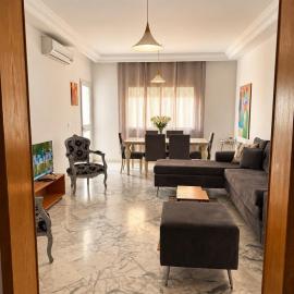 Appartement meublé, hotel i La Soukra