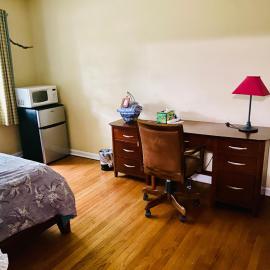 B2 A private room in Naperville downtown with desk and Wi-Fi near everything