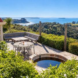 Crescent Villa - Stay Waiheke, hotel v destinaci Ostend