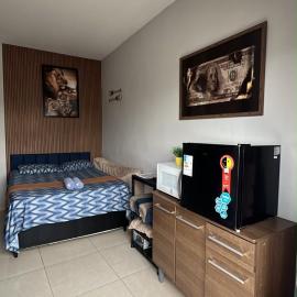 Flat com sacada e churras ,Check-in fácil ,Wi-Fi