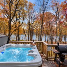 Lakefront, Hot Tub, Fishing, Pets, Dock，布許基爾的飯店
