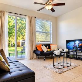 Cozy TH Near Disney & Attractions Fits 8 people