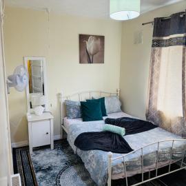 Private Double Room Near Birmingham Airport & NEC with Free Parking