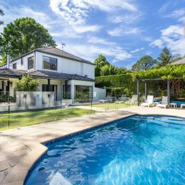 Jasmine House - Pet Friendly with Swimming Pool