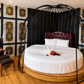 DREAM LUXURY HOTEL Self Check-in