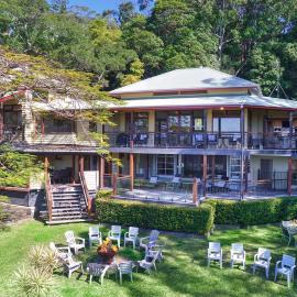 Woody Grove - Grand 7 Bedroom Mapleton Home!
