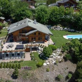 The Golden Pine, hotel din Morgex
