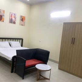 Yến Trang House - cổng cấp cứu BV Bạch Mai 2, hotel i Bích Trì