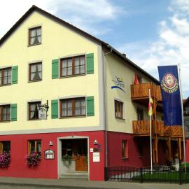 Hotel Pension Stern, готель у місті Бад-Бухау