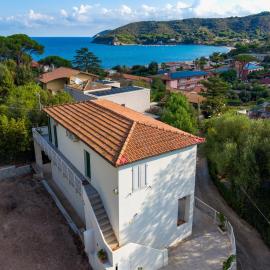 Villa Viola Rooms, a 200mt dalla spiaggia di Procchio