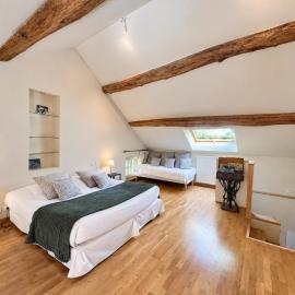 Clos de Fougères - Duplex Les Fleurières, hotel di Montoillot