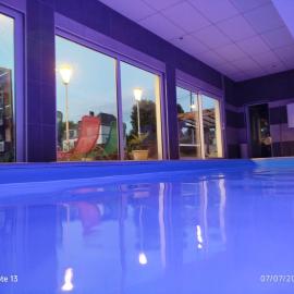 Gite "Fils en aiguille" Piscine intérieure chauffée et sauna ouverts toute l'année