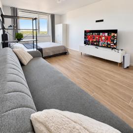 Fresh apartment, self check-in, high-speed WiFi, AC, hotel en Comrat
