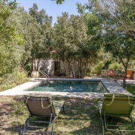 Villa Manghisi immersa nel verde