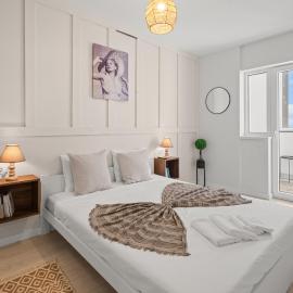 FLH - Little Paris 2BR Apartment with AC