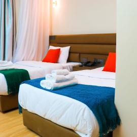 Moipa HOTEL, Hotel in Kimana
