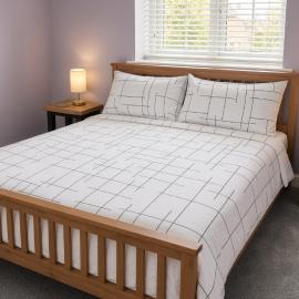 Double B&B Room in Southwater with Private Bathroom and Parking, hótel í Southwater