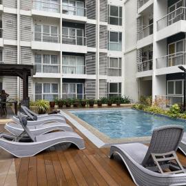 Hannahs Place Studio Unit at One Lakeshore
