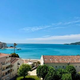 Beachfront Building Rafailovići - Budva, hotel di Rafailovici