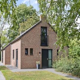 Sfeervolle 8 persoons vakantievilla met tuin en privacy in Ewijk!