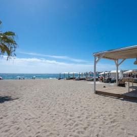 LXR Arena Suites 2-bedroom suites steps from the ocean