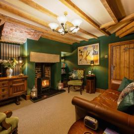 Cosy Millworker's Cottage in Milford Belper, hotel em Fulford