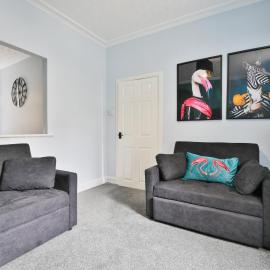 2BR Designer Home near Swansea City Centre