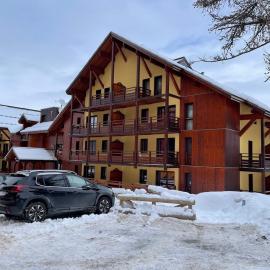 Appartement 6 à 8 pers 3 chambres, 8 couchages pied des pistes et centre station piscine jacuzzi sauna