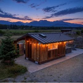 Blue Moon Tiny House Hot Tub Sauna MtnViews