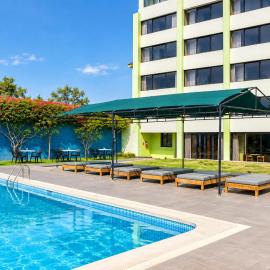 Holiday Suites, hotel di Tacna