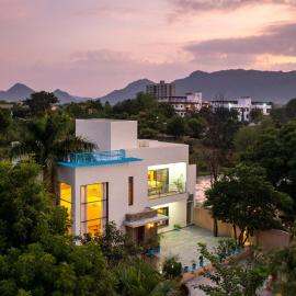 4BHK House Of Tree Near Fatehsagar