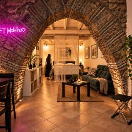 Centralissimo LOFT con camino romantico, hotel i Nepi