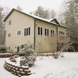 Spacious Private Home in White Mountains-Loon-Owl, Hotel in Thornton
