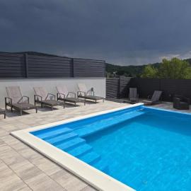Rooms GRIZZLY, hotel a Slunj