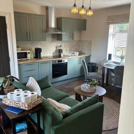 Modern Studio in Sale Wi-Fi & Self Check-In, хотел в Манчестър