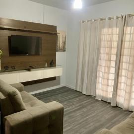 Casa confortável para até 4 hóspedes, ventiladores, Wi-Fi, TV, hotell i Birigui