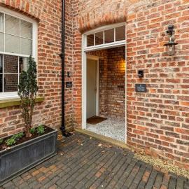 No. 6 - Wisteria Cottage - Pass the Keys