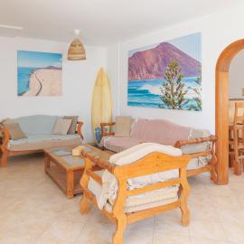 Pura Vida Surf House, hotel a La Oliva